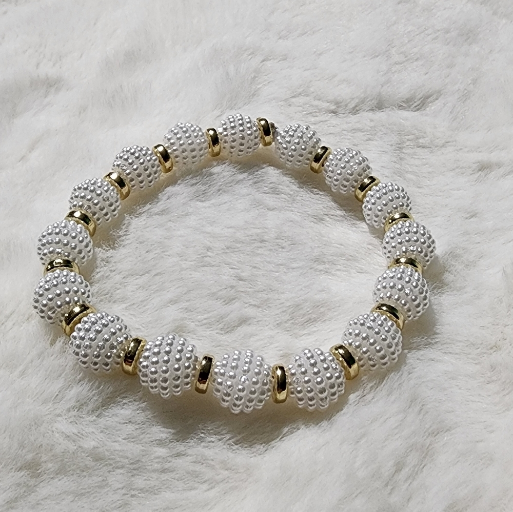 Beautiful Elegant Gold White Elastic Handmade Bracelet
